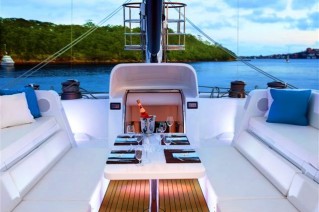 NECKER BELLE -  Upper Deck